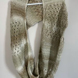 Oversize chunky infinity scarf